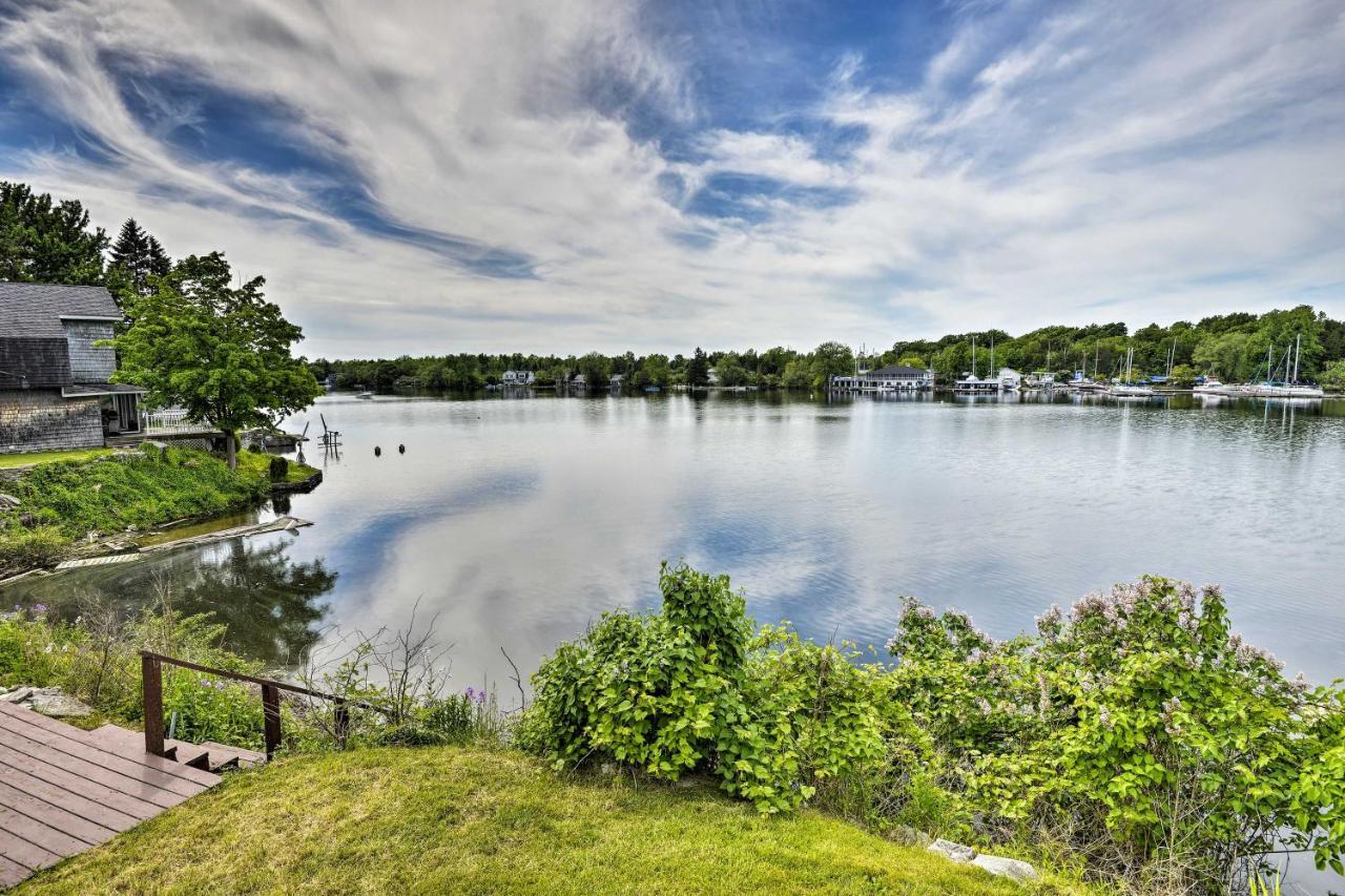 Family Cottage On Chaumont Bay, Walk To Downtown Bagian luar foto